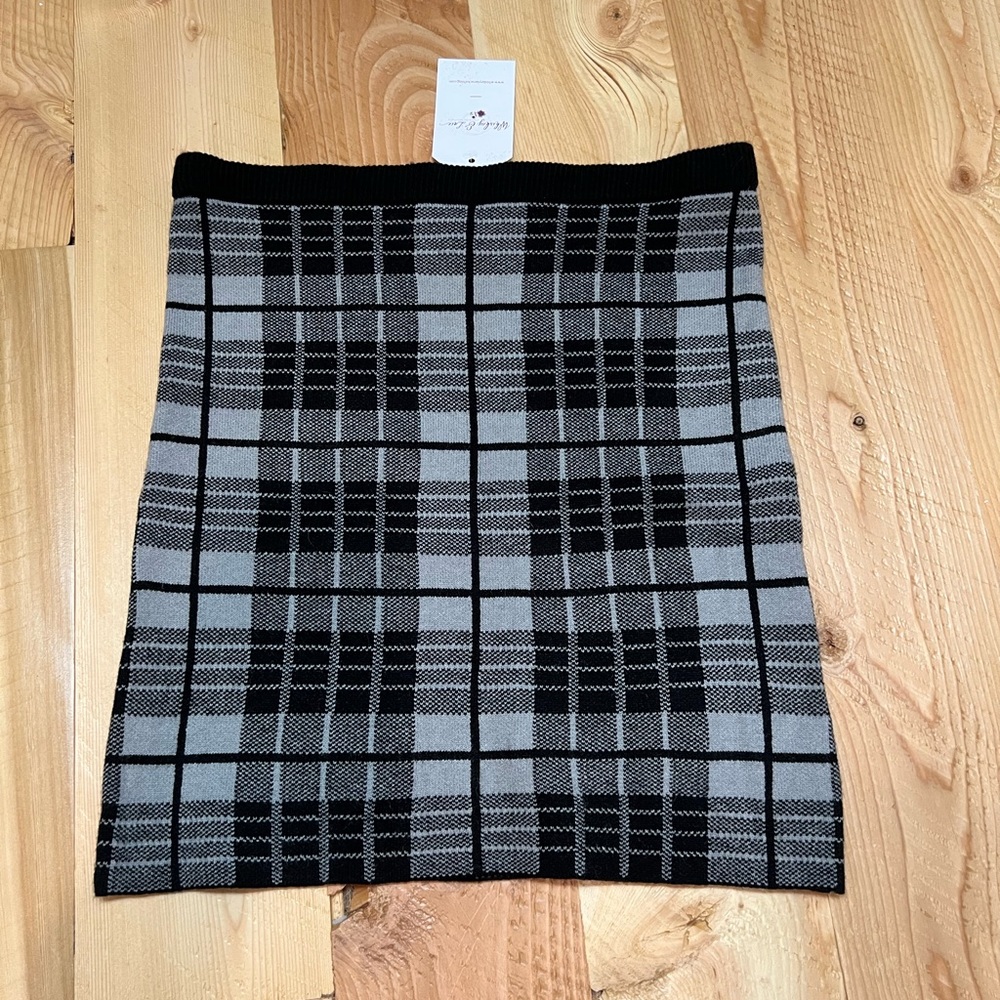 NWT Plaid skirt